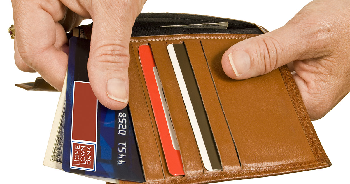 Credit Cards vs Debit Cards Compared - Risk and Rewards